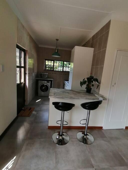 Garden And Park Leisure On Tugela Apartment Бенони Екстериор снимка