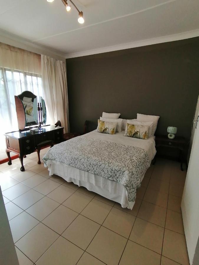 Garden And Park Leisure On Tugela Apartment Бенони Екстериор снимка