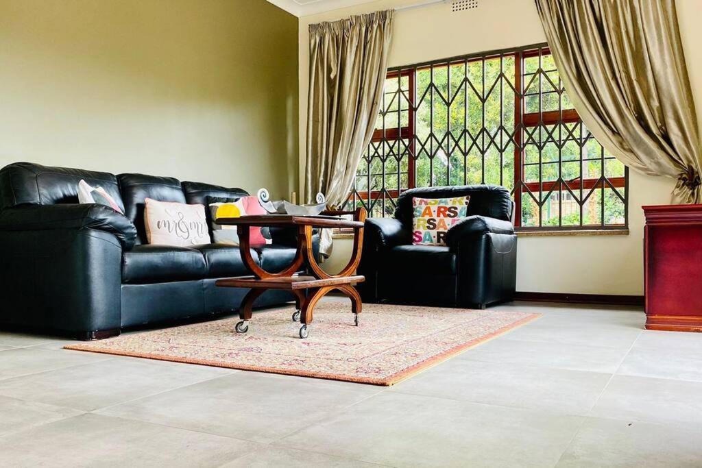 Garden And Park Leisure On Tugela Apartment Бенони Екстериор снимка